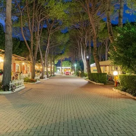 Village Joker Kompleks wypoczynkowy 4*