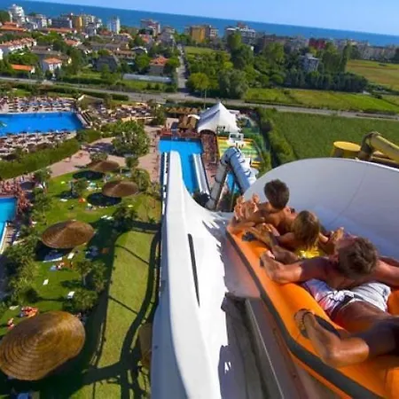 Village Joker Kompleks wypoczynkowy 4*