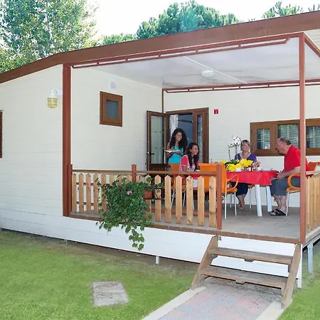 Village Joker Kompleks wypoczynkowy 4*